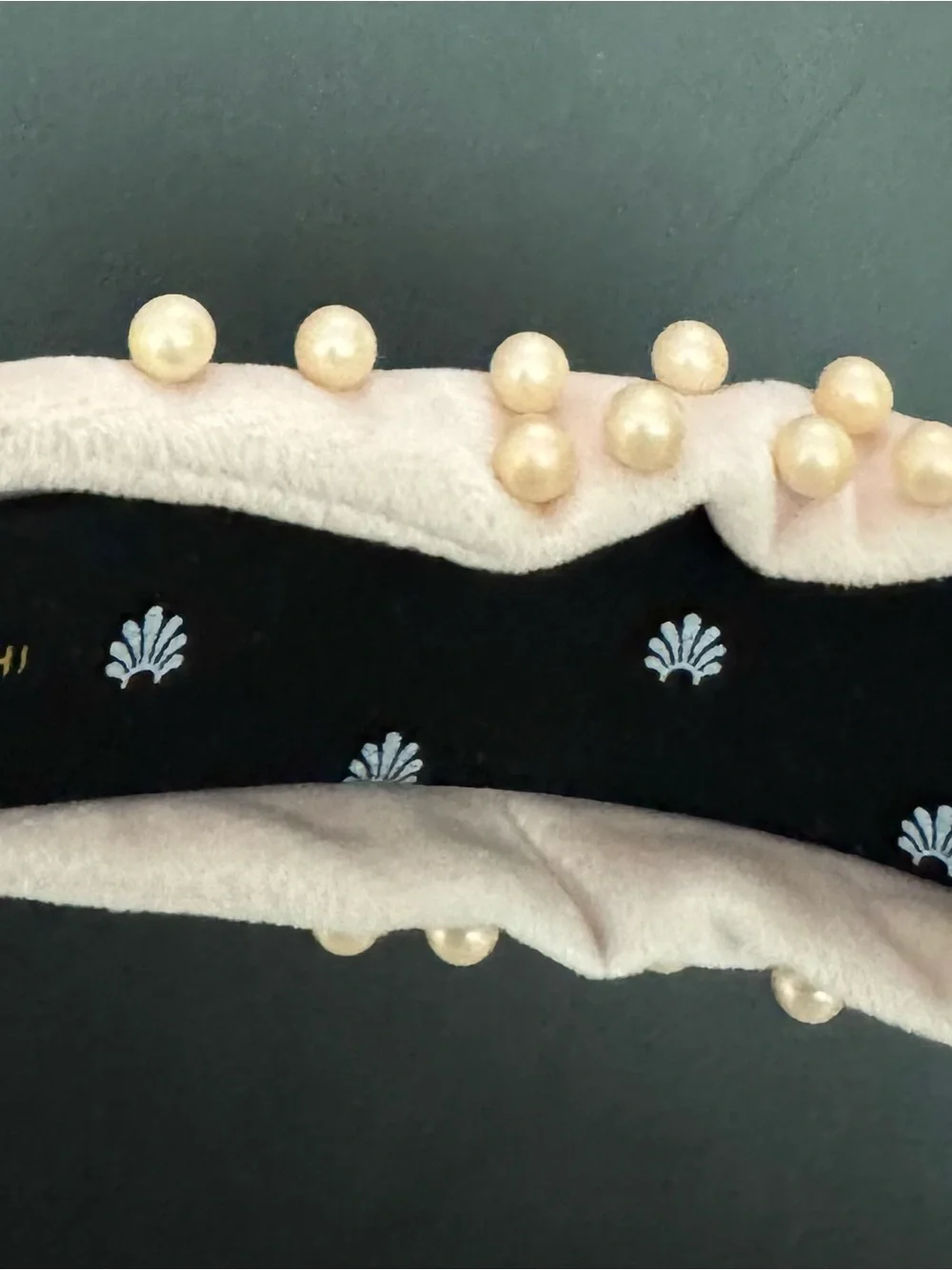 Lele Sandoughi Pearl-Embellished Pink Velvet Headband